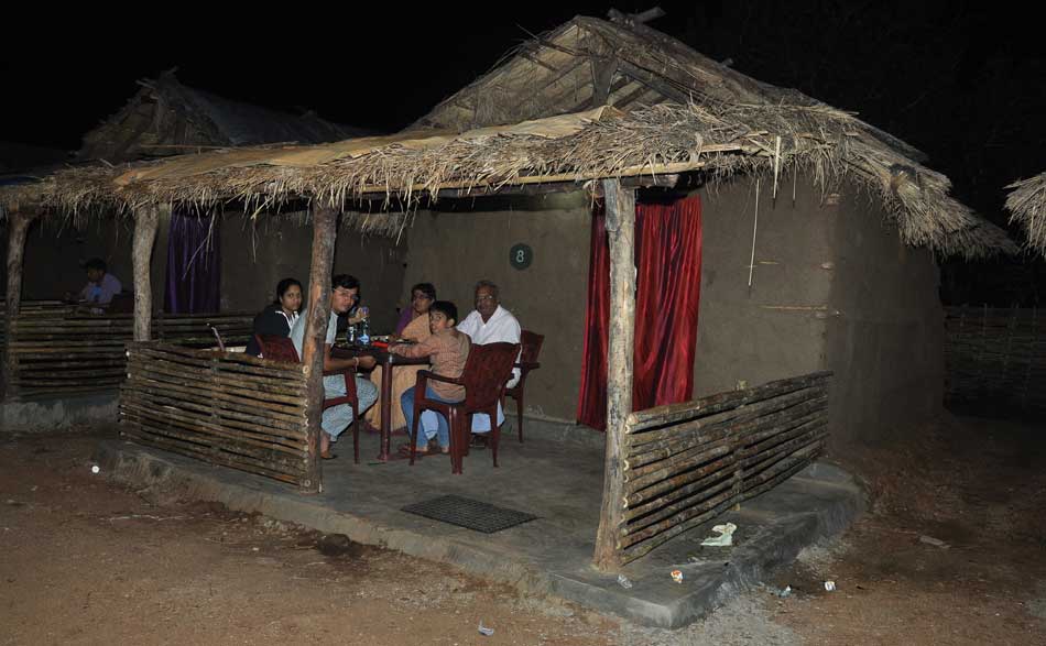 Hut Resorts in Papikondalu